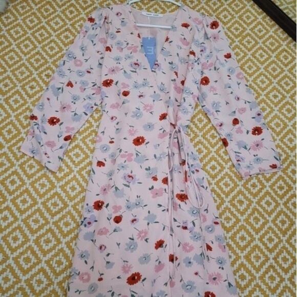 Samsoe Samsoe Dresses & Skirts - Samsøe Samsøe Britt Floral Wrap Dress in Pink Garden Size Medium Summer Workwear